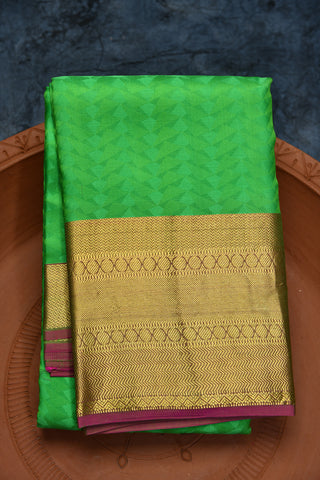 Zig Zag Design Fern Green Kanchipuram Silk Saree