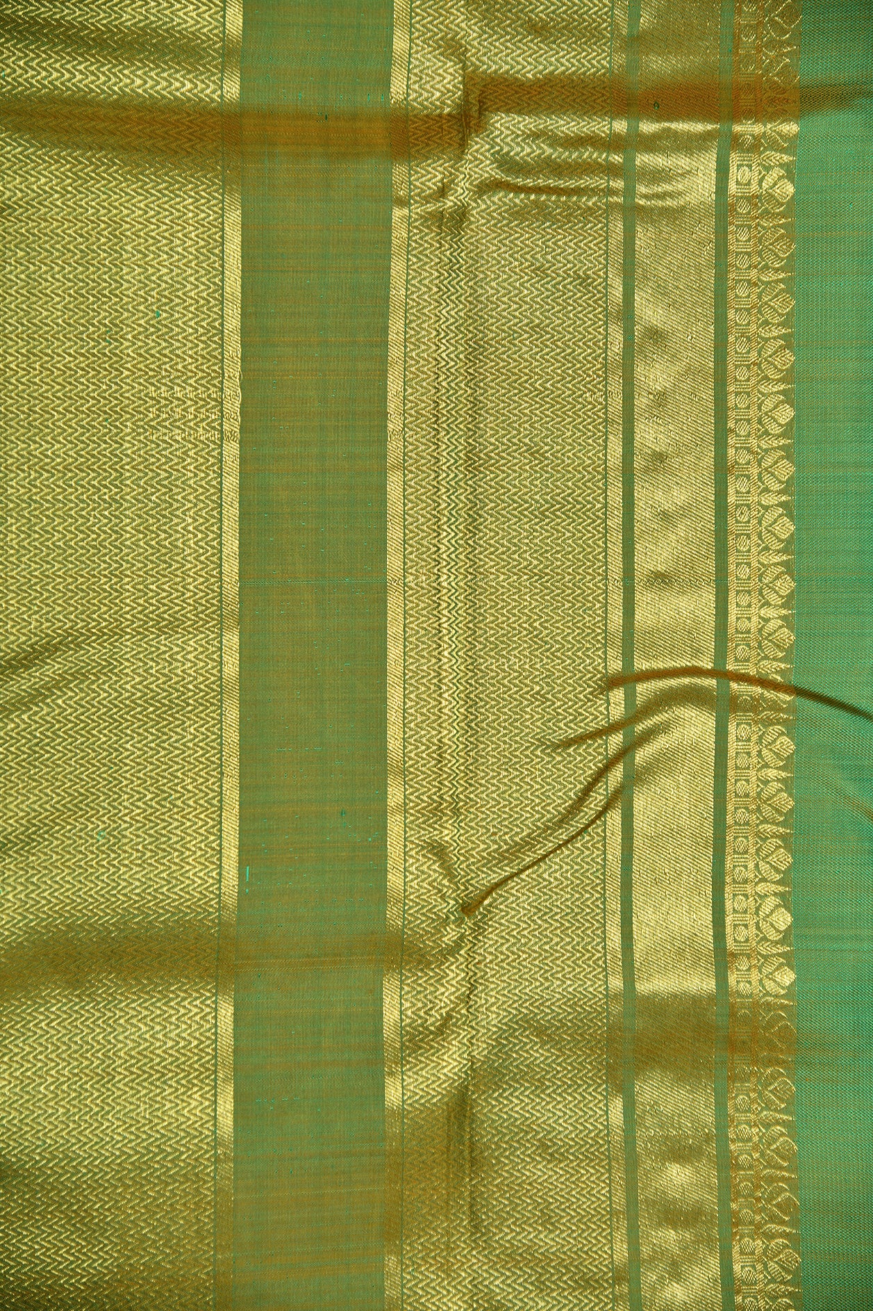 Self Stripes Floral Motif Fern Green Kanchipuram Silk Saree
