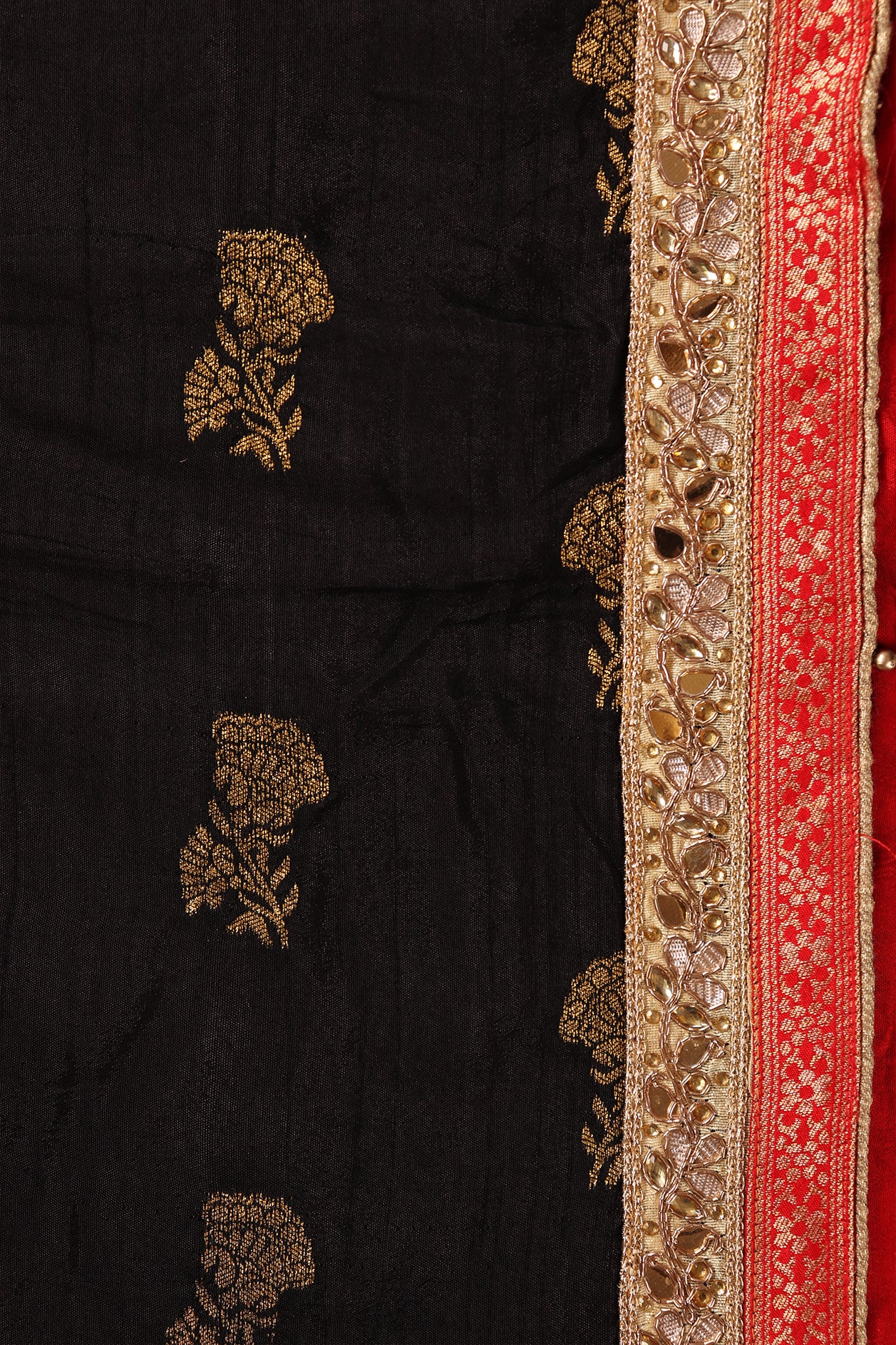 Contrast Border With Floral Motif Black Banaras Georgette Silk Saree