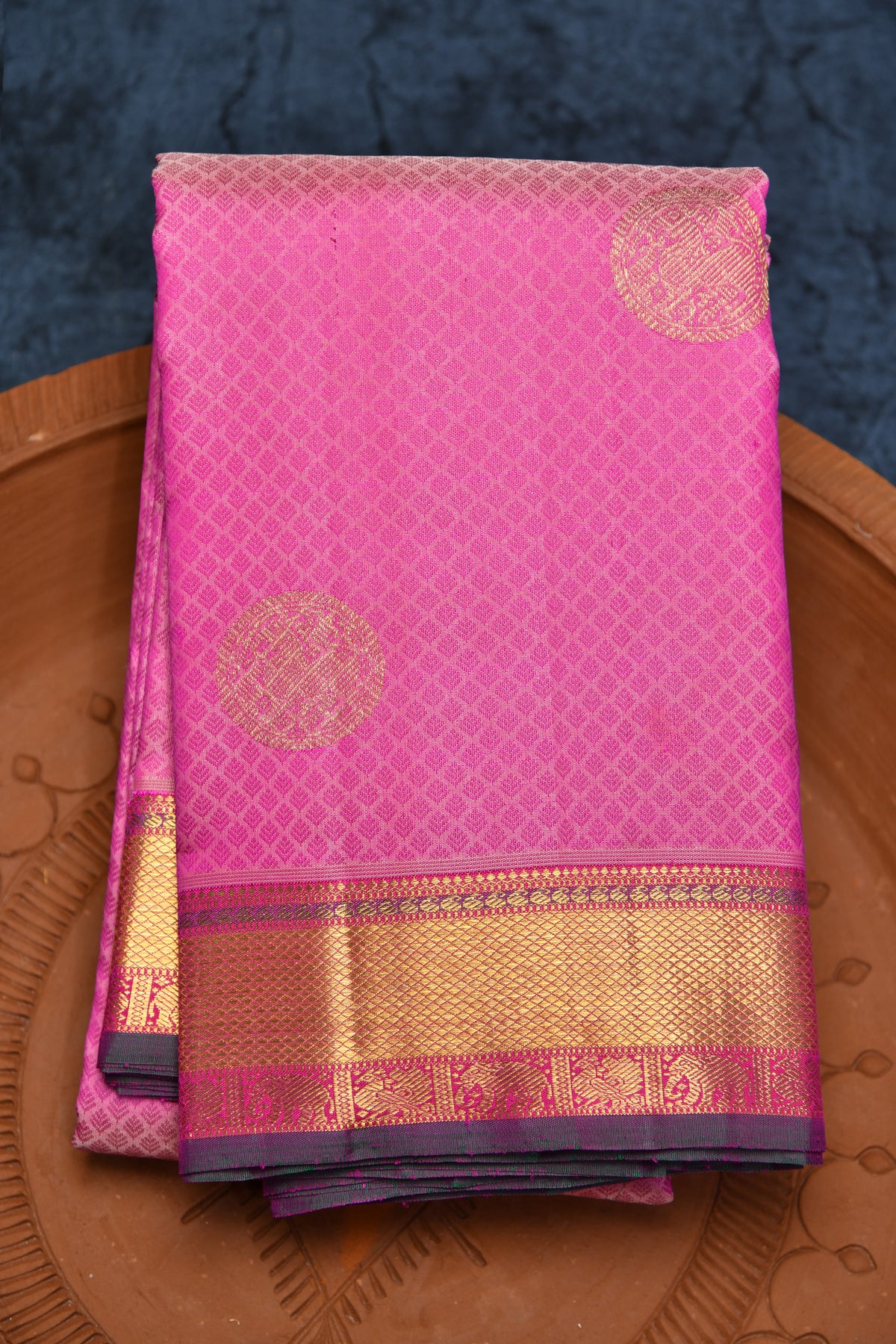 Yazhi Butta Fuscia Pink Kanchipuram Silk Saree