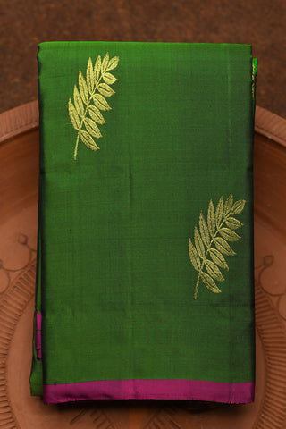 Leaf Zari Motif Bottle Green Kanchipuram Silk Saree