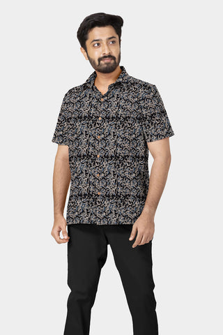 Regular Collar Kalamkari Printed Black Cotton Shirt
