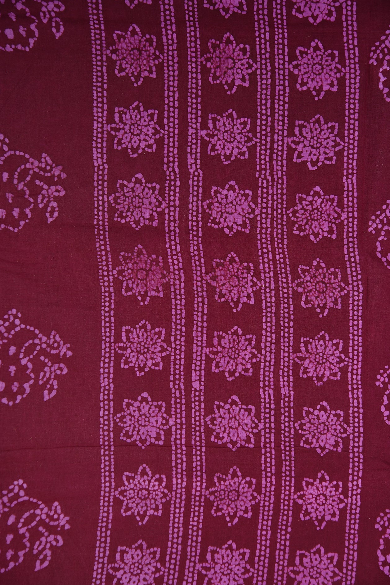 Round Design Printed Burgundy Sungudi Cotton Saree