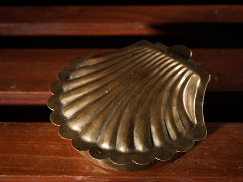 Shell Design Brass Manjal Kumkumam Set