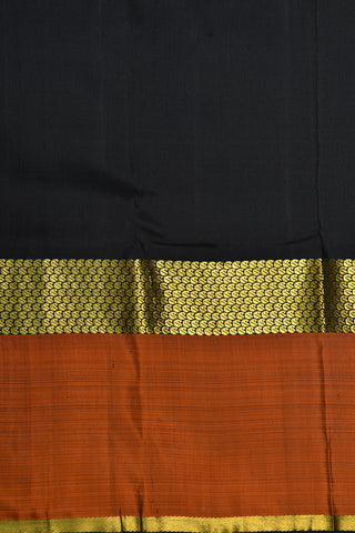 Korvai Rettai Pettu Paisley Border In Plain Cream Color Kanchipuram Silk Saree