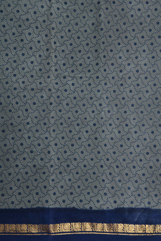 Paisley Zari Border With Geometric Design Grey Sungudi Cotton Saree