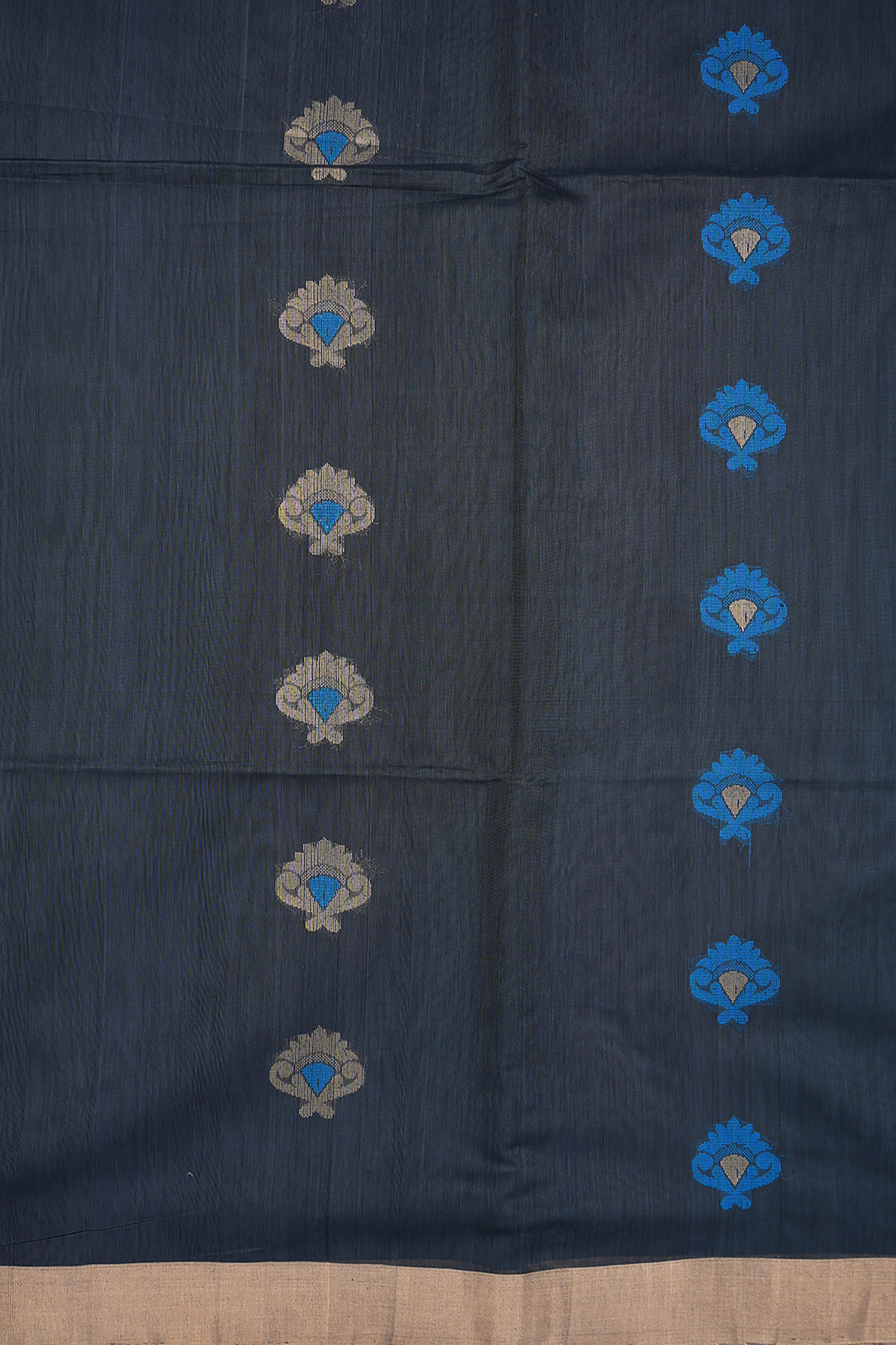 Floral Threadwork And Zari Motif Grey Kora Silk Cotton Saree