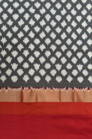 Big Diamond Zari Border With Ikat Design Grey Pochampally Silk Saree