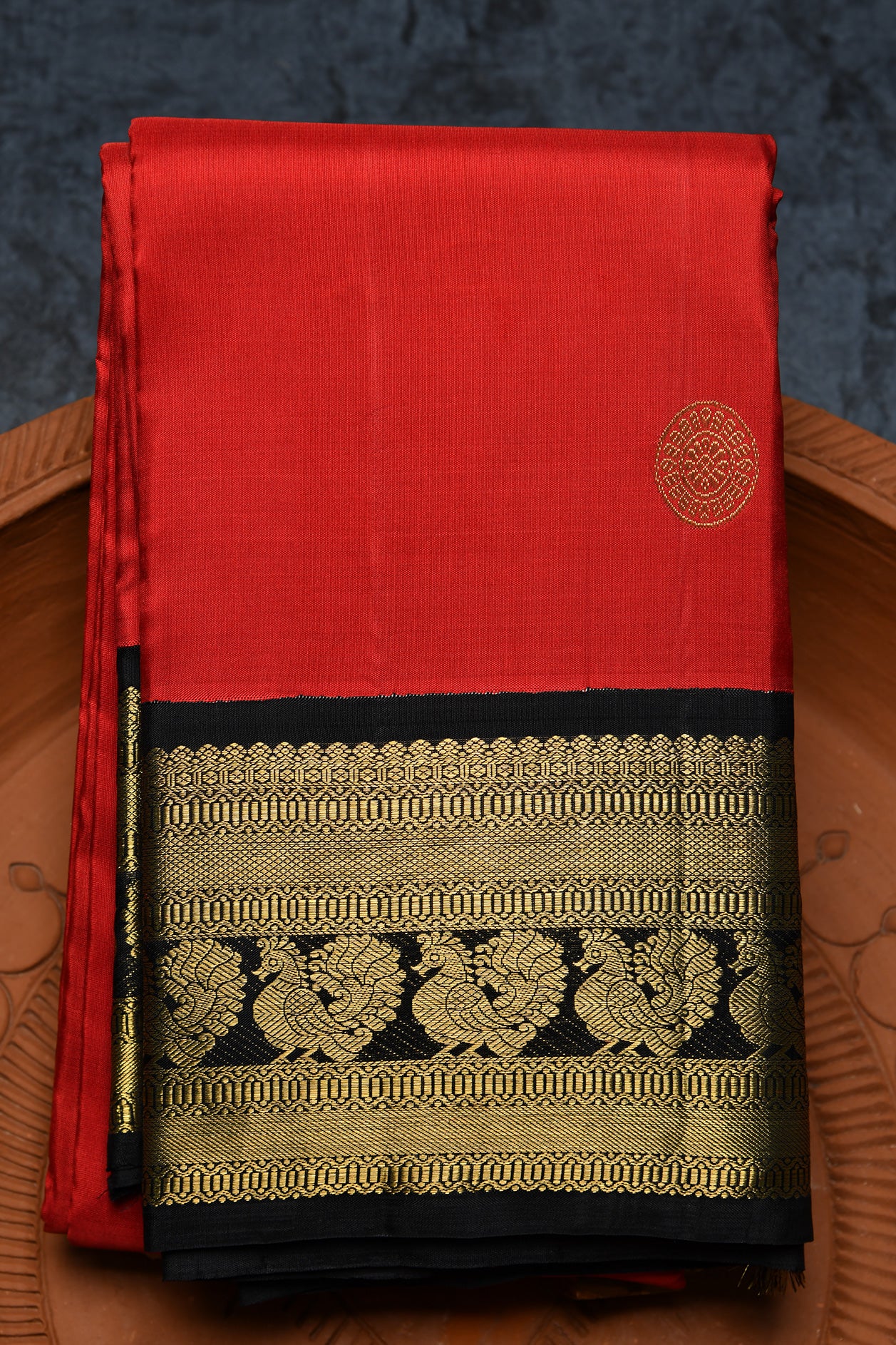 Korvai Black Color Traditional Zari Border With Rudraksh Butta Red Kanchipuram Silk Saree
