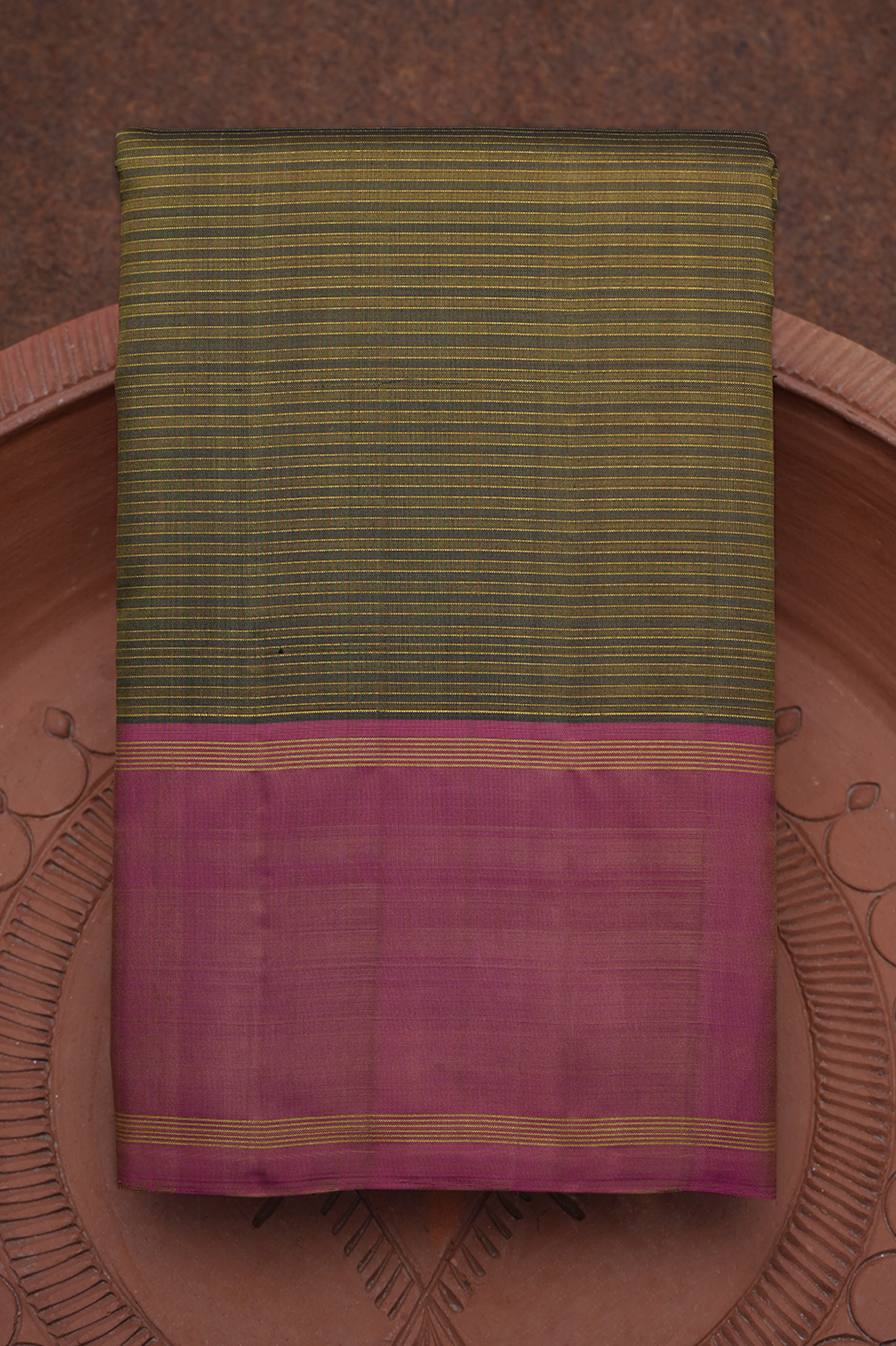 Allover Stripes Design Mehendi Green Kanchipuram Silk Saree