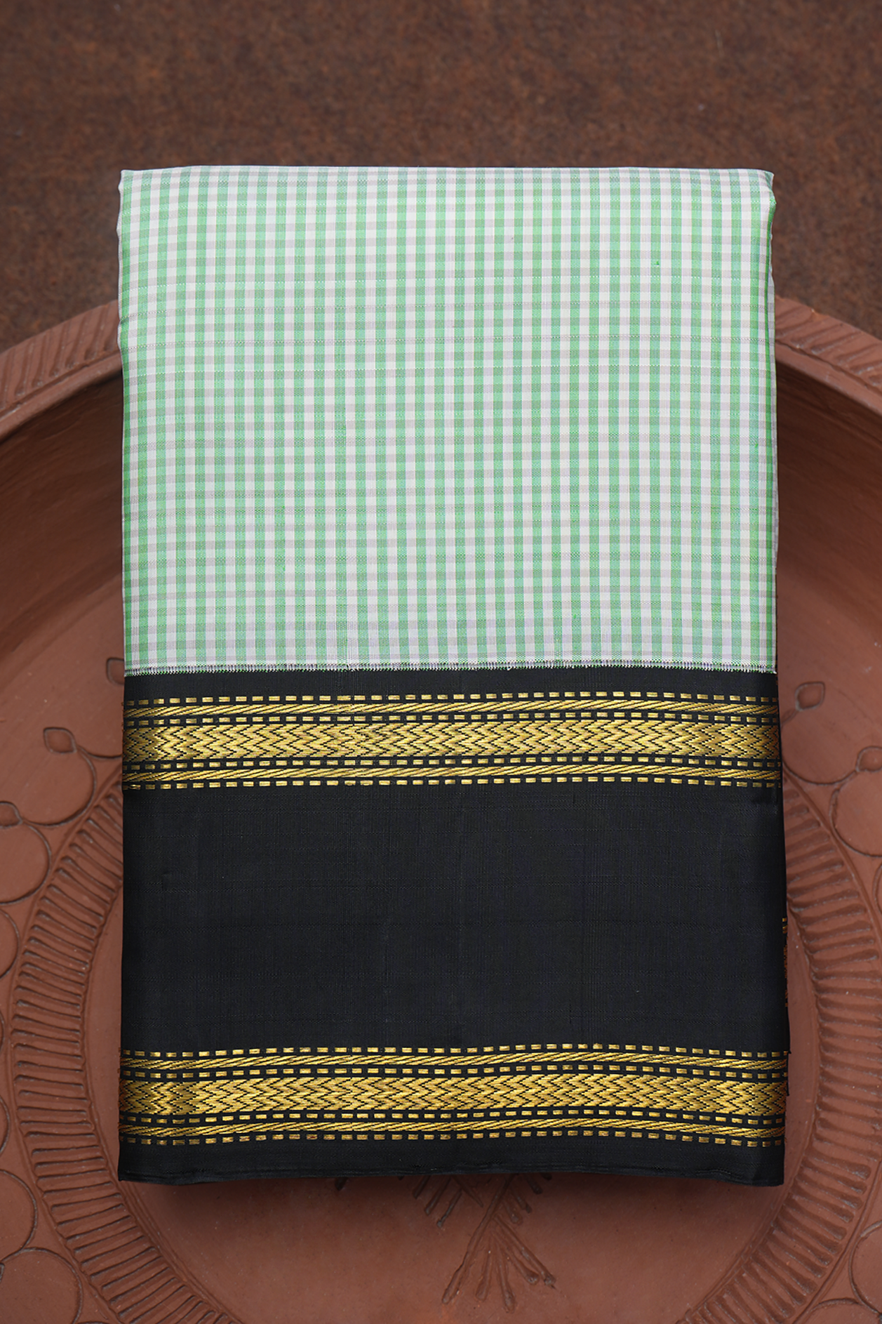 Allover Checks Design Green And White Kanchipuram Silk Saree