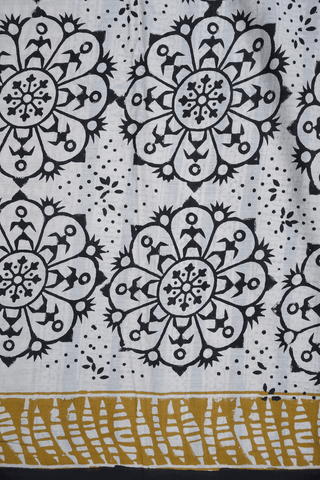 Allover Chevron Design Off White Jaipur Printed Cotton Saree