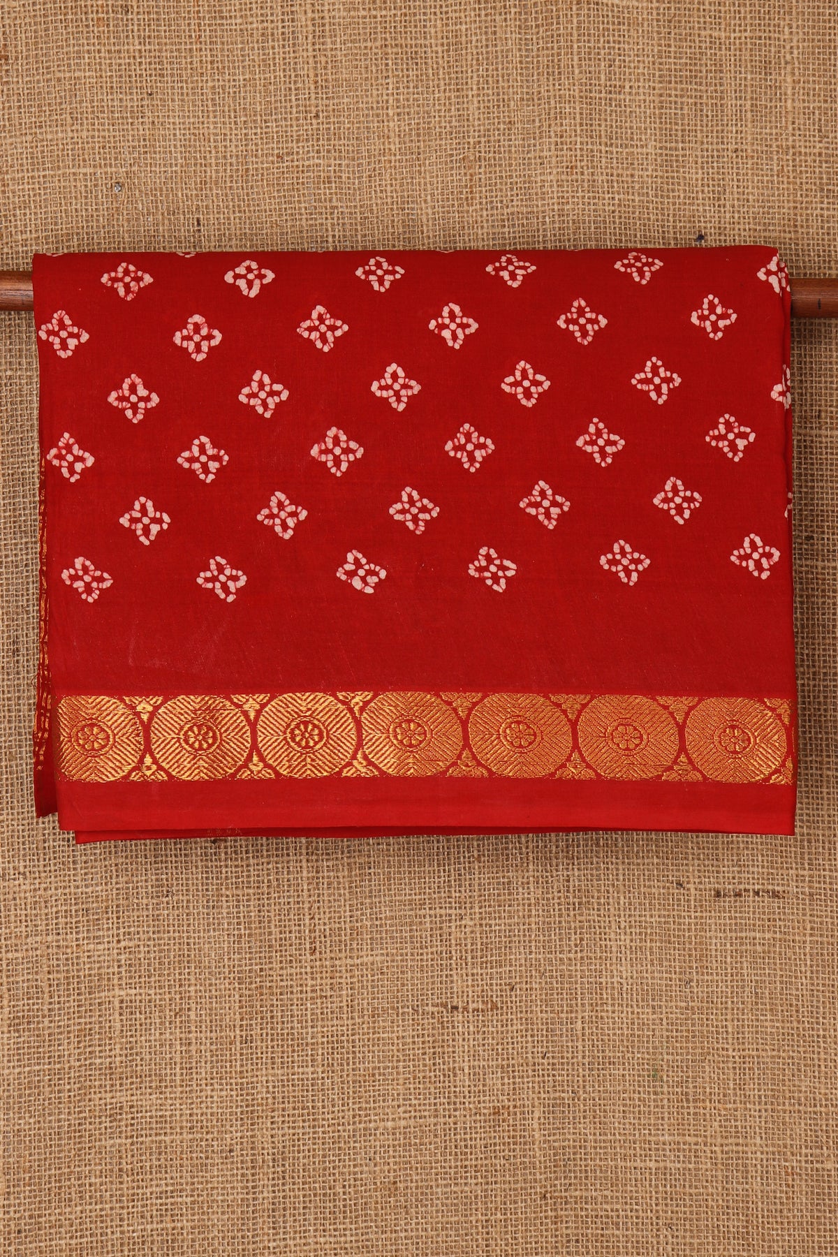Batik Work Floral Motif With Maroon Sungudi Cotton Saree