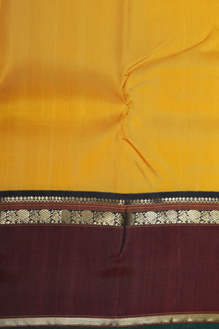 Big Contrast Korvai Border In Plain Yellow Kanchipuram Silk Saree