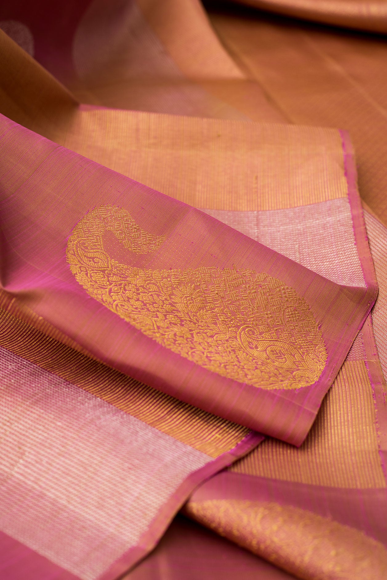 Big Paisley Butta Peach Pink Kanchipuram Silk Saree