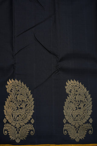 Big Traditional Paisley Motifs Black Kanchipuram Silk Saree