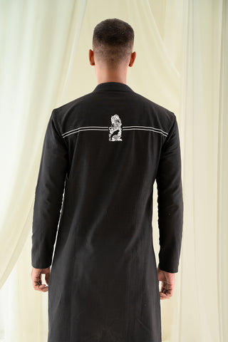 Black Long Kurta With Animal Printed Placed On The Back
