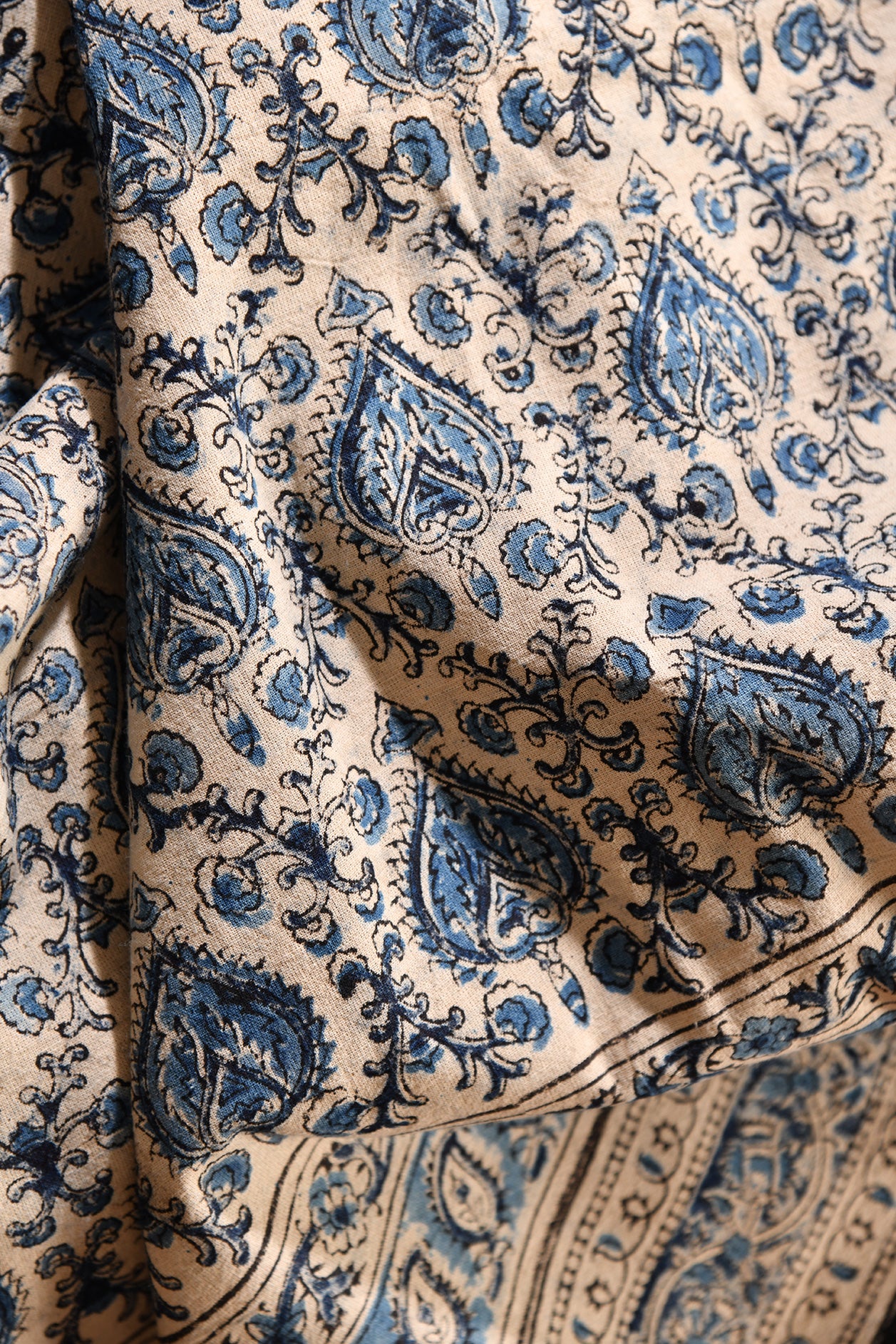 Blue Floral Kalamkari Cotton Double Bedsheet With 2 Pillow Covers