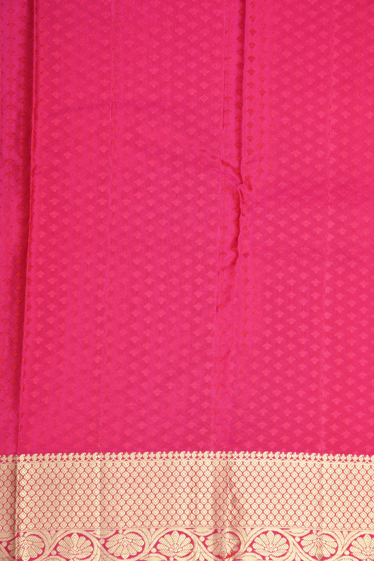 Honeycomb Border With Self Jacquard Weaving Maroon Kanchipuram Silk Saree
