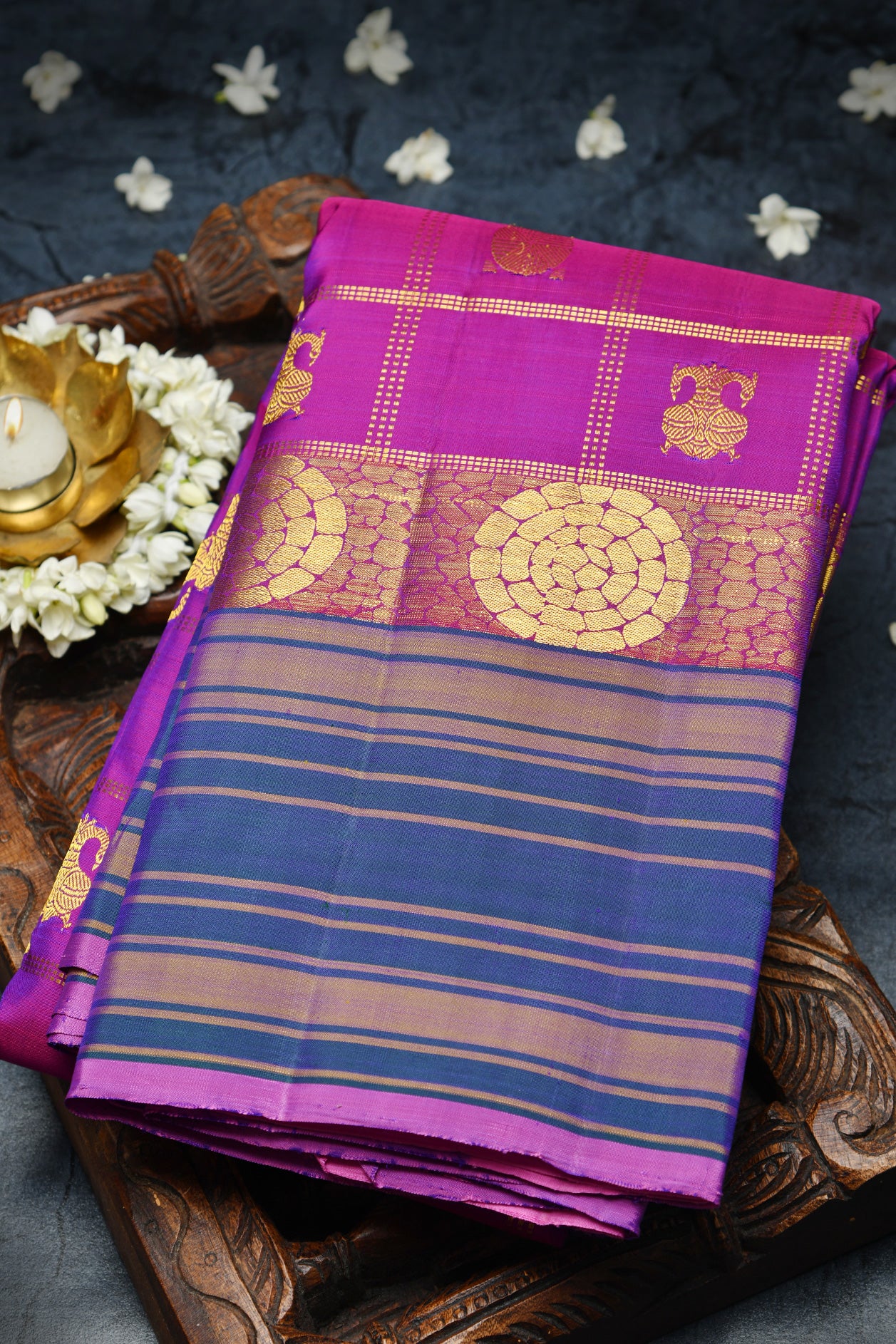 Checks Design Iruthalai Patchi Ultra Violet Kanchipuram Silk Saree
