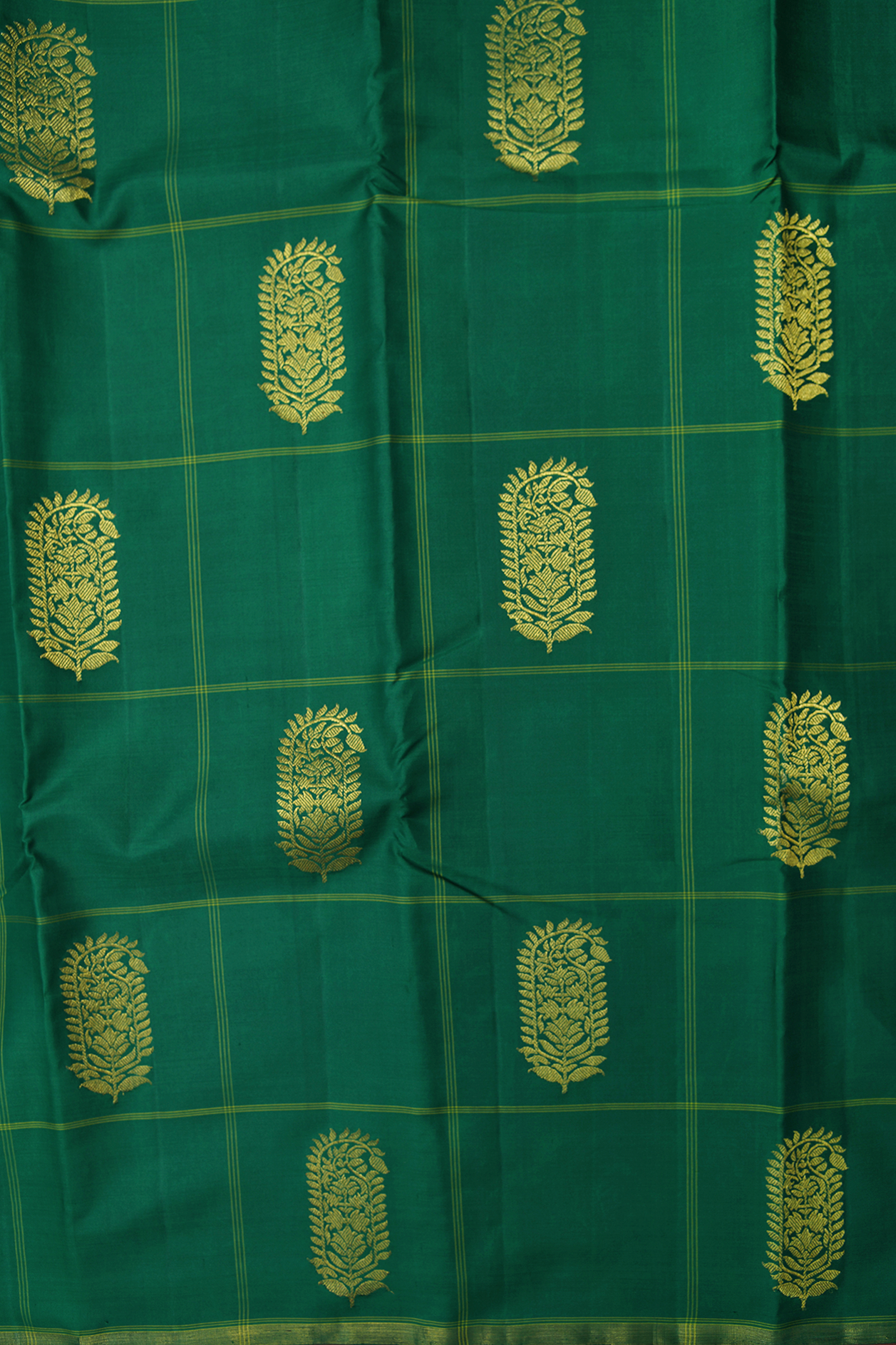 Checks With Zari Buttas Emerald Green Kanchipuram Silk Saree