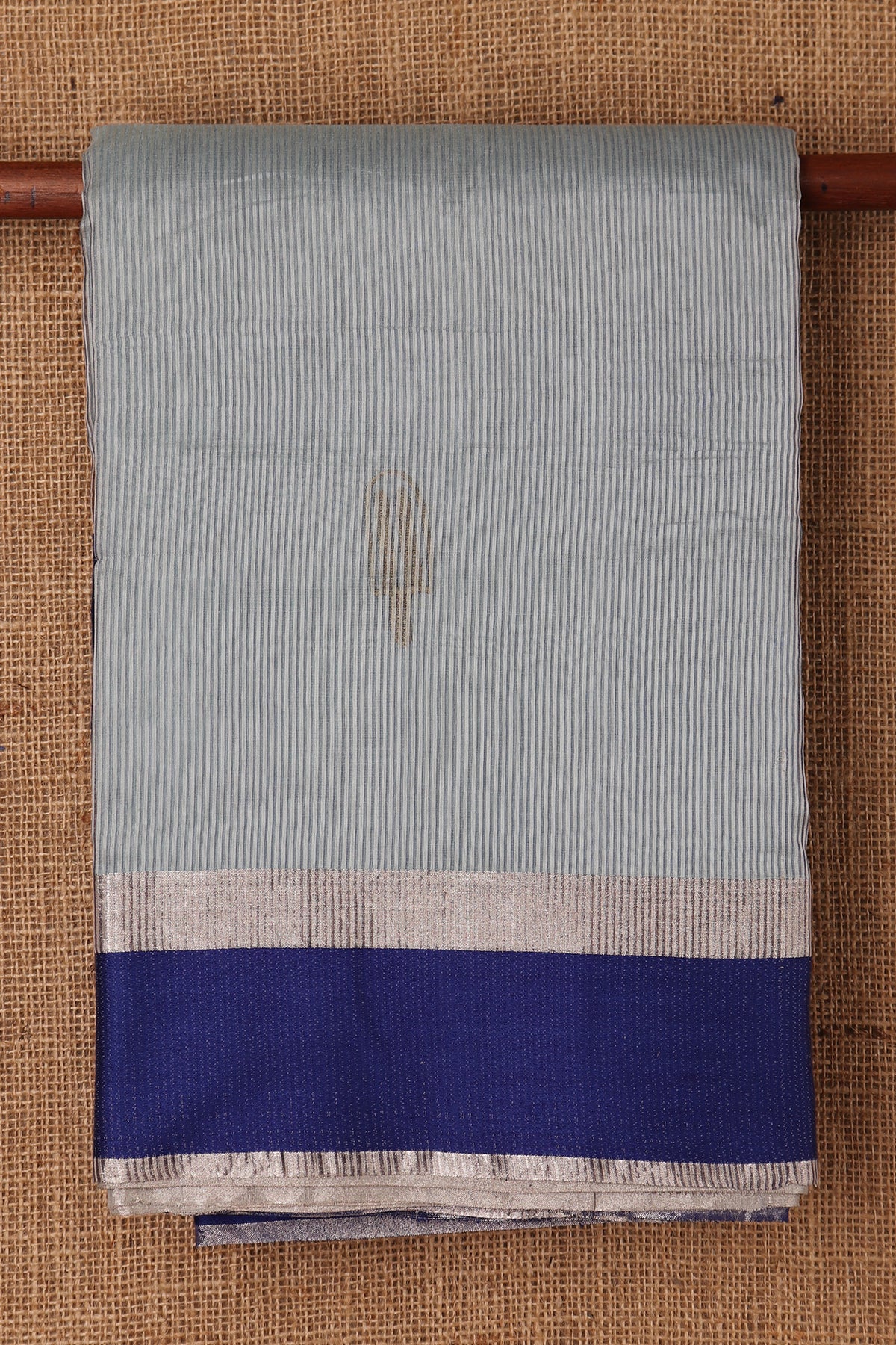 Contrast Border With Greyish Blue Maheshwari Silk Cotton Saree