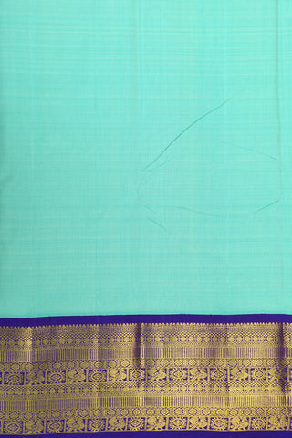 Contrast Korvai Border In Plain Mint Green Kanchipuram Silk Saree