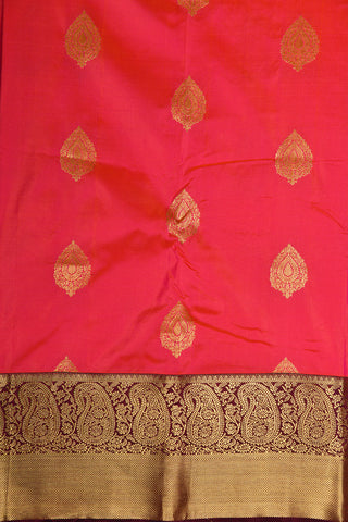 Contrast Paisley Korvai Border With Thilagam Butta Rani Pink Kanchipuram Silk Saree