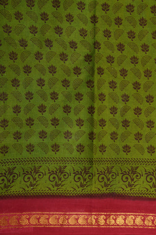 Contrast Paisley Zari Border With Floral Printed Moss Green Sungudi Cotton Saree