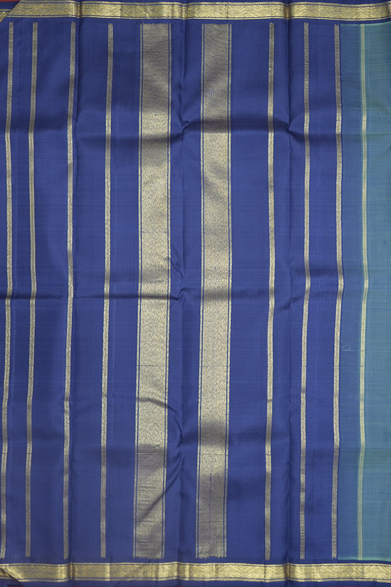 Contrast Zari Border Plain Pigeon Blue Kanchipuram Silk Saree