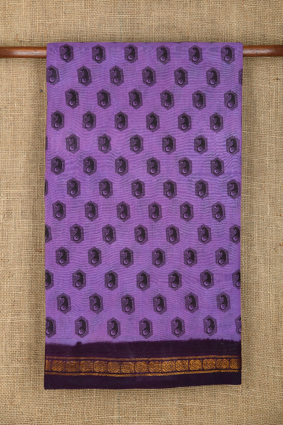 Contrast Zari Border With Paisley Printed Lavender Sungudi Cotton Saree