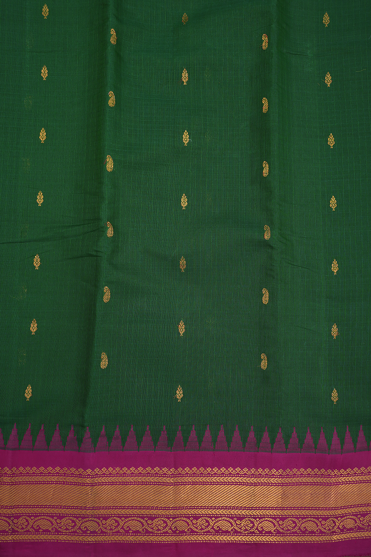 Floral And Paisley Buttas Emerald Green Gadwal Silk Saree