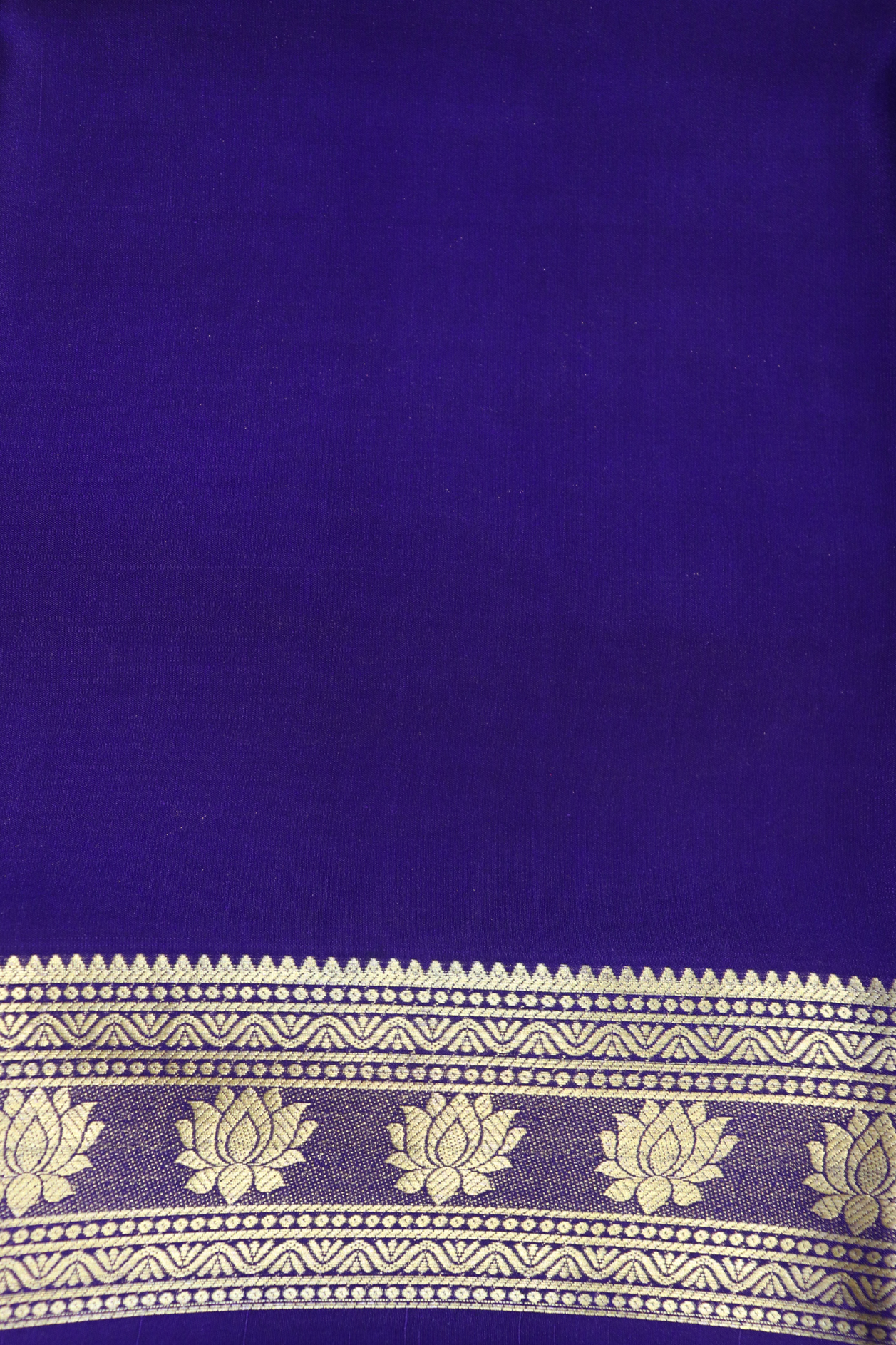 Floral Zari Buttis Magenta Mysore Silk Saree