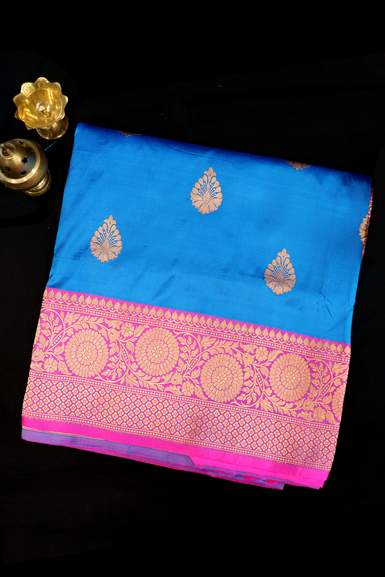 Floral Zari Motifs Azure Blue Banarasi Silk Saree