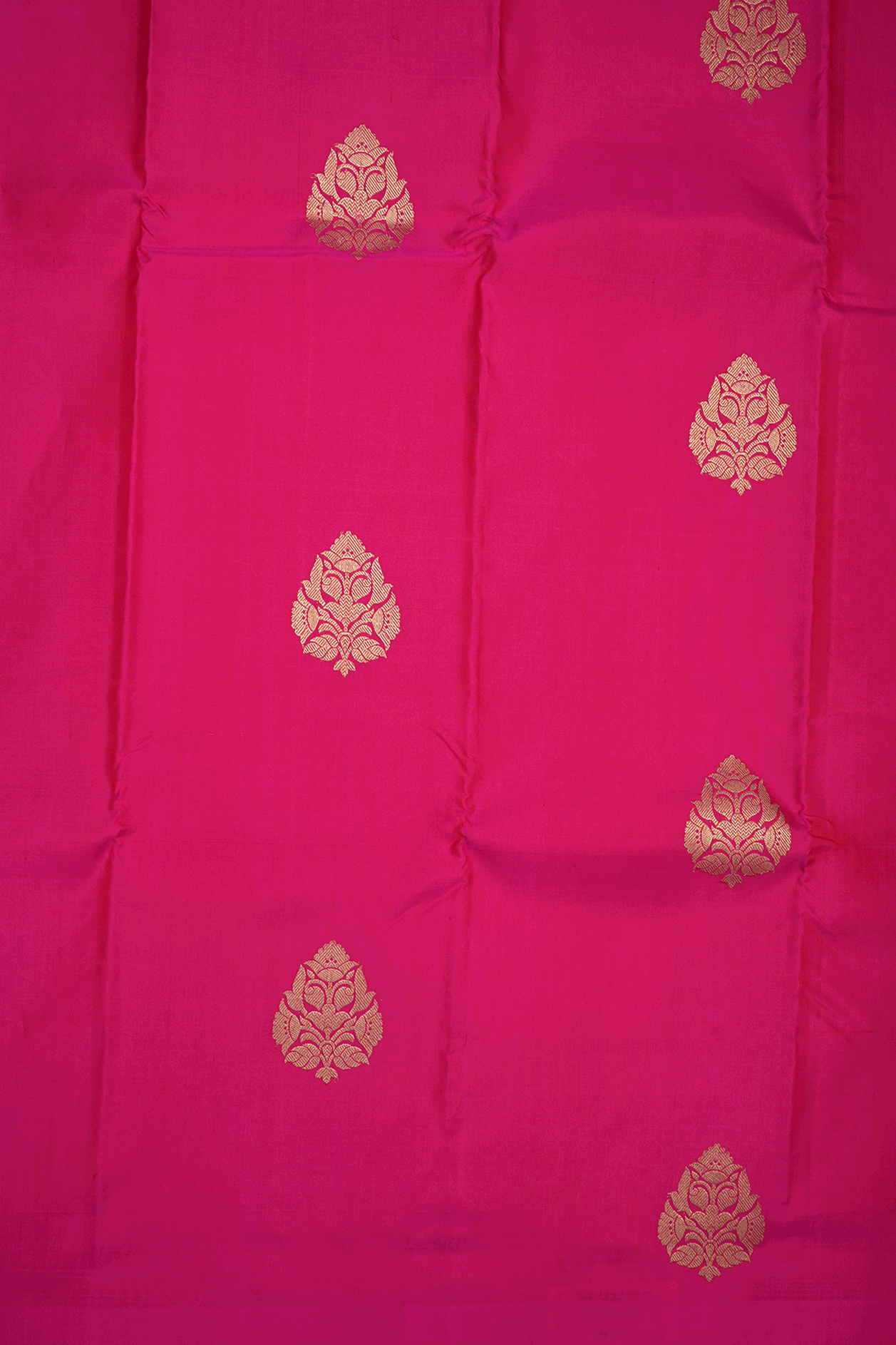 Floral Zari Motifs Magenta Kanchipuram Silk Saree
