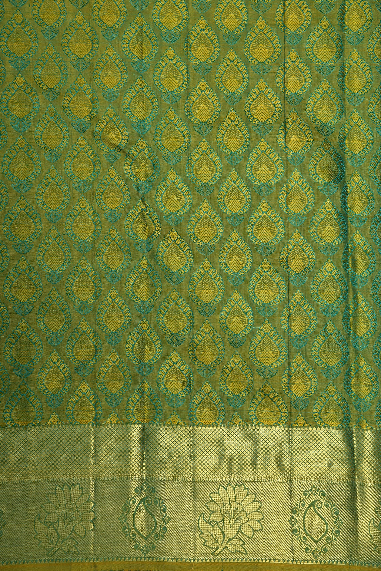 Flower Border With Jacquard Paisley Design Ramar Blue Kanchipuram Silk Saree