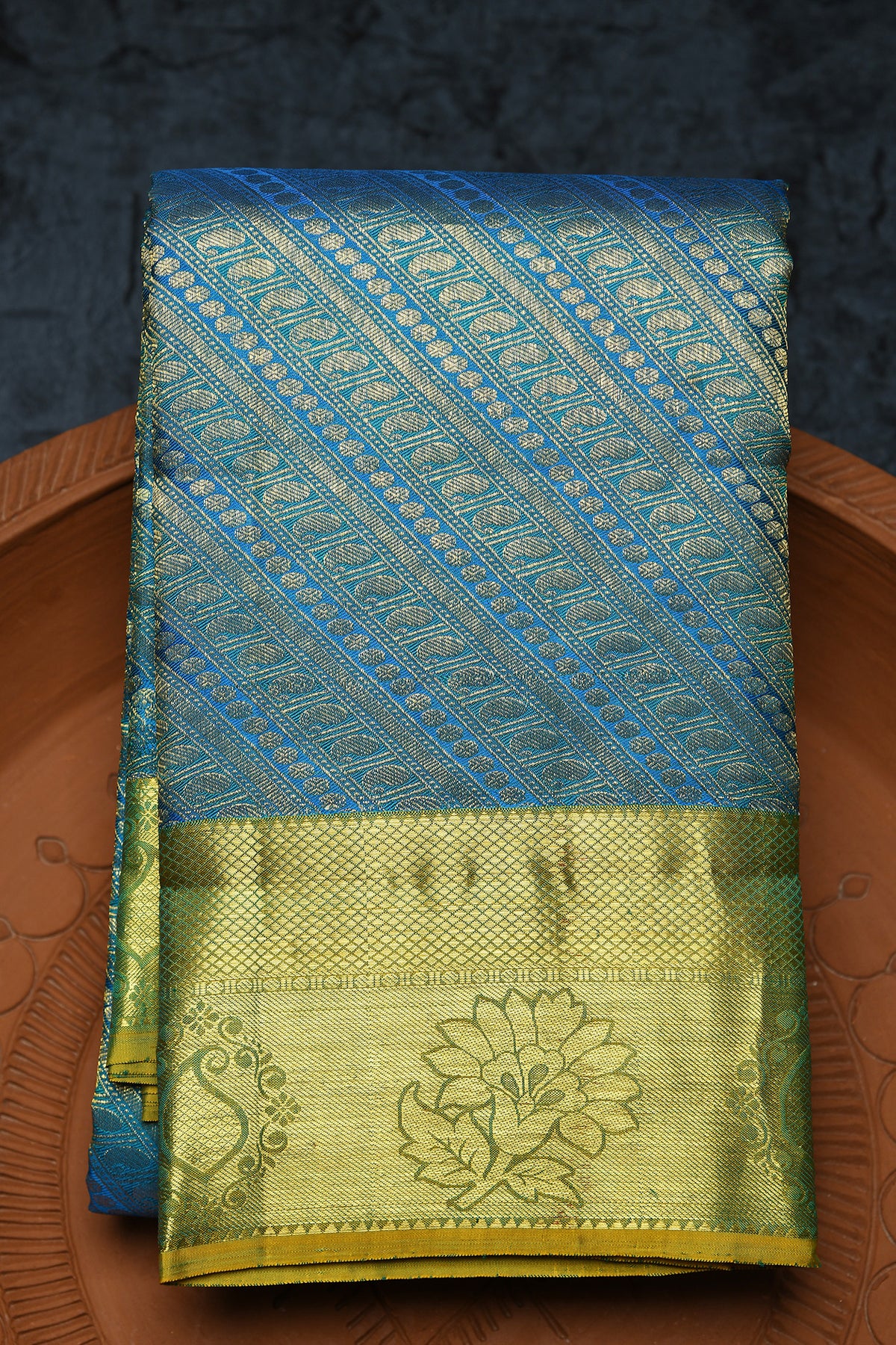 Flower Border With Jacquard Paisley Design Ramar Blue Kanchipuram Silk Saree