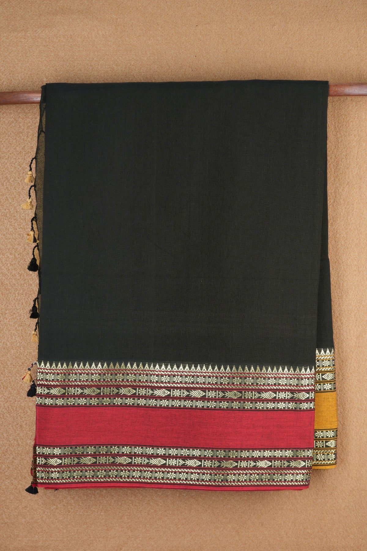 Ganga Jamuna Threadwork Border Plain Black Bengal Cotton Saree