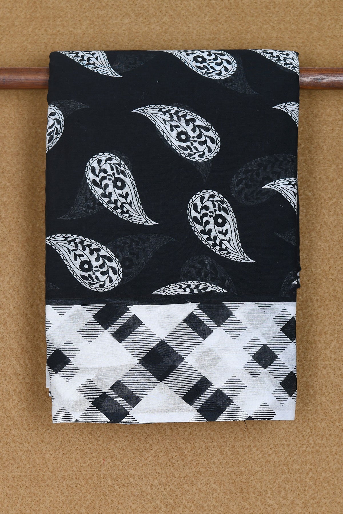 Geometric Border With Leaf Design Black Printed Cotton Saree