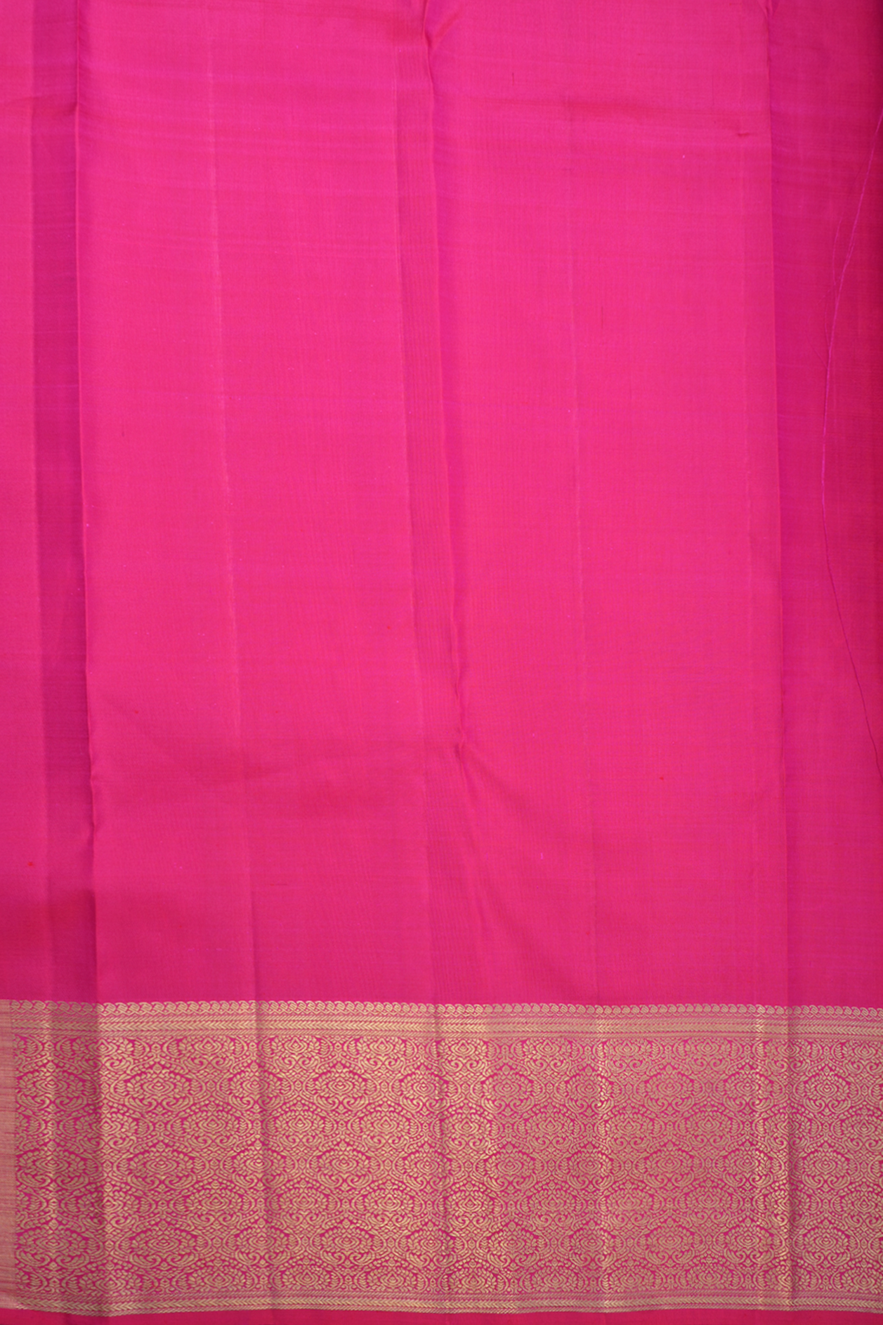 Jaal Floral Zari Design Magenta Kanchipuram Silk Saree