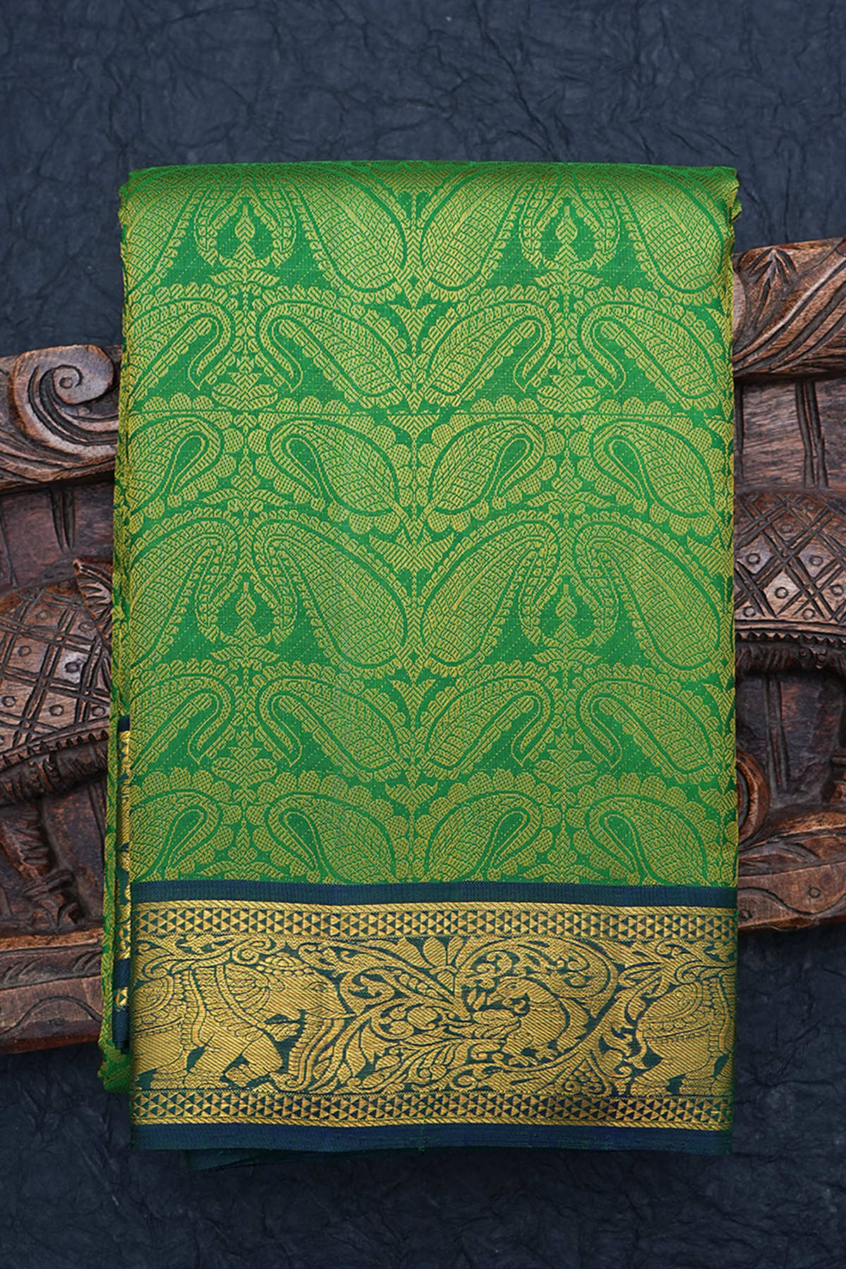 Jacquard Pattern Emerald Green Kanchipuram Silk Saree