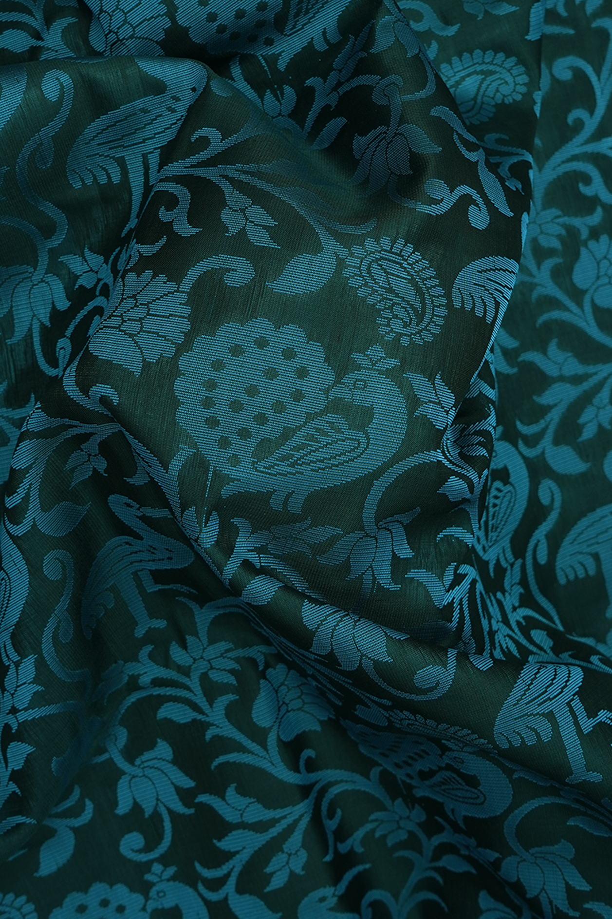 Jacquard Pattern Forest Green Soft Silk Saree