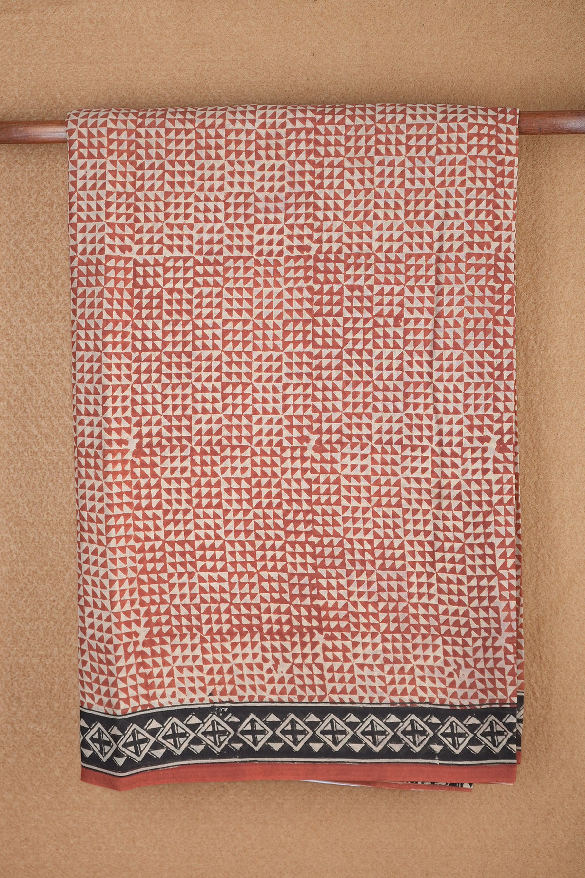 Small Triangle Motifs Off White Jaipur Cotton Saree