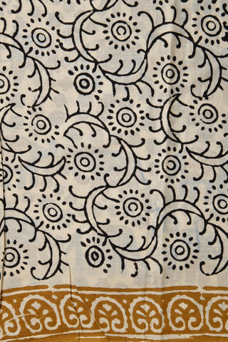 Kalamkari Printed Design With Light Beige Cotton Saree