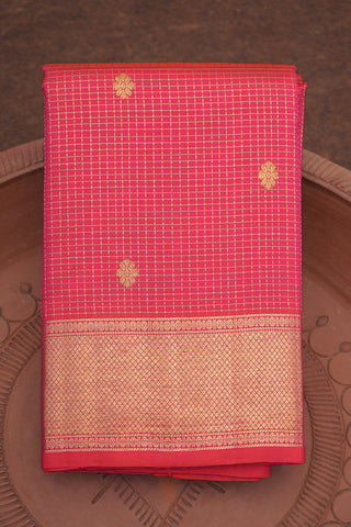Checked Zari And Floral Motifs Reddish Pink Kanchipuram Silk Saree