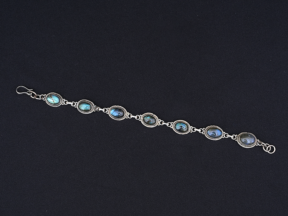 Labradorite Oval Stone Pure Silver Bracelet