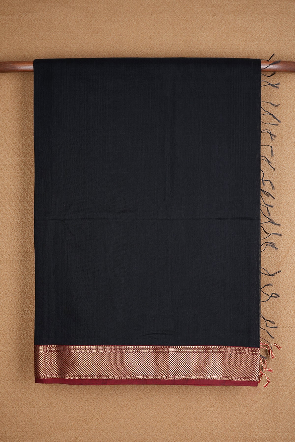 Vanki Design Zari Border With Plain Black Maheswari Silk Cotton Saree