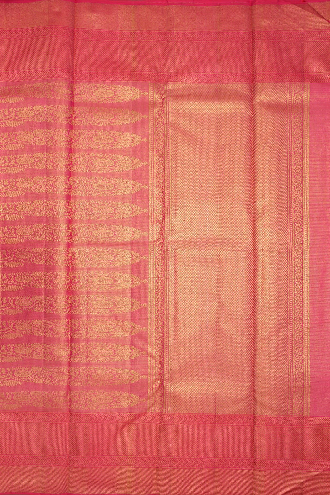 Mayil Kann And Twill Weave Zari Border Hot Pink Kanchipuram Silk Saree