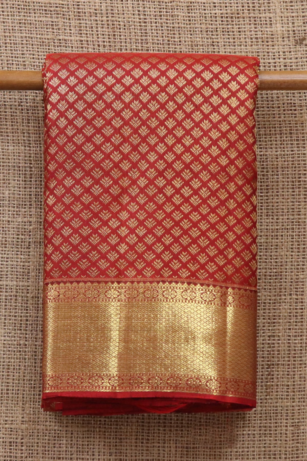Mayilkan Border With Bindi Buttis Crimson Red Kanchipuram Silk Saree