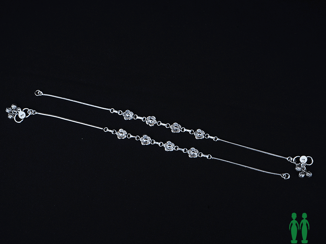 Pair Of Floral Design Light Weight Pure Silver Anklets